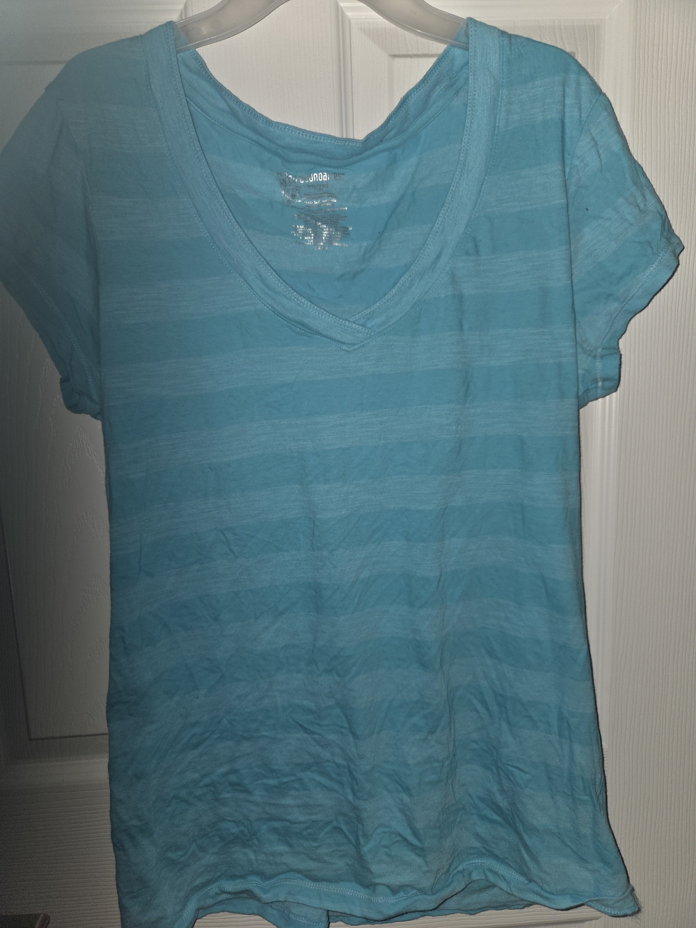 No Boundaries Women’s Light Blue V-Neck Short Sleeve Tee Size Xxl